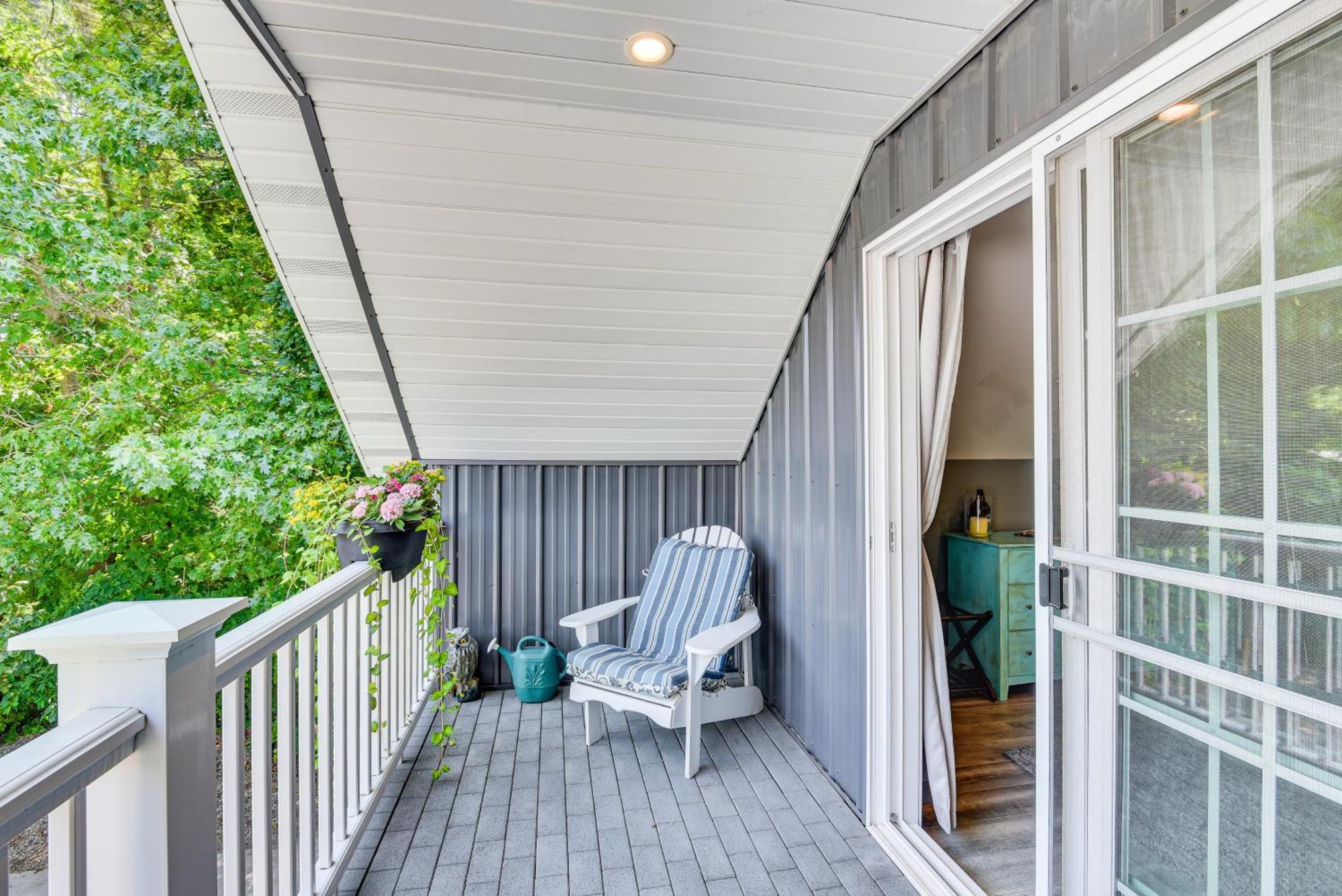 Benton Harbor Apt With Balcony And Shared Fire Pit Ngoại thất bức ảnh