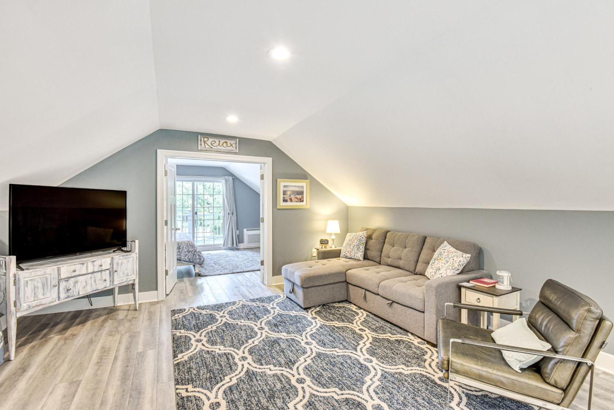 Benton Harbor Apt With Balcony And Shared Fire Pit Ngoại thất bức ảnh